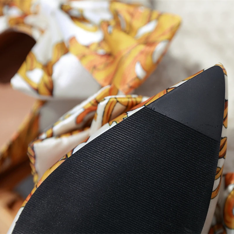 MIULAMIULA/ г. брендовые дизайнерские весенние шелковые женские остроконечные туфли с бантом-бабочкой Лоферы без застежки на плоской подошве, Вьетнамки, Размеры 35-41