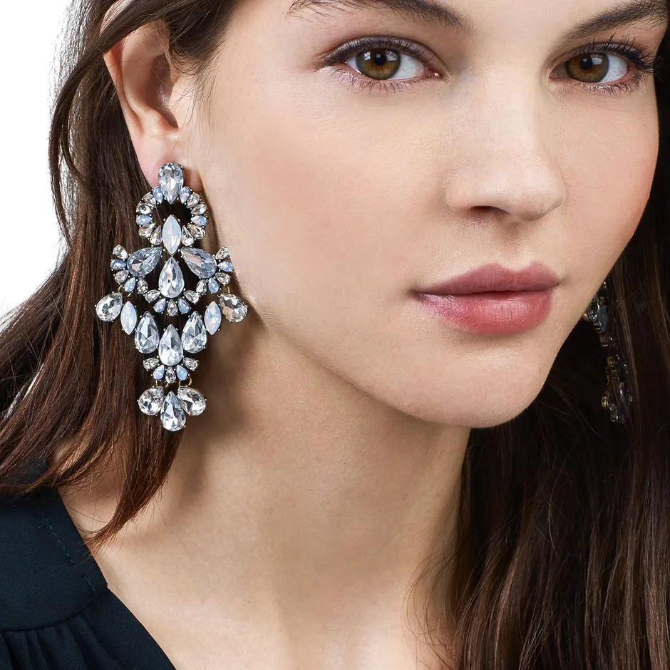 

JUJIA Trendy Statement Jewelry Boho Crystal Rhinestone Earrings Long Drop Dangle Earrings for Women Brincos