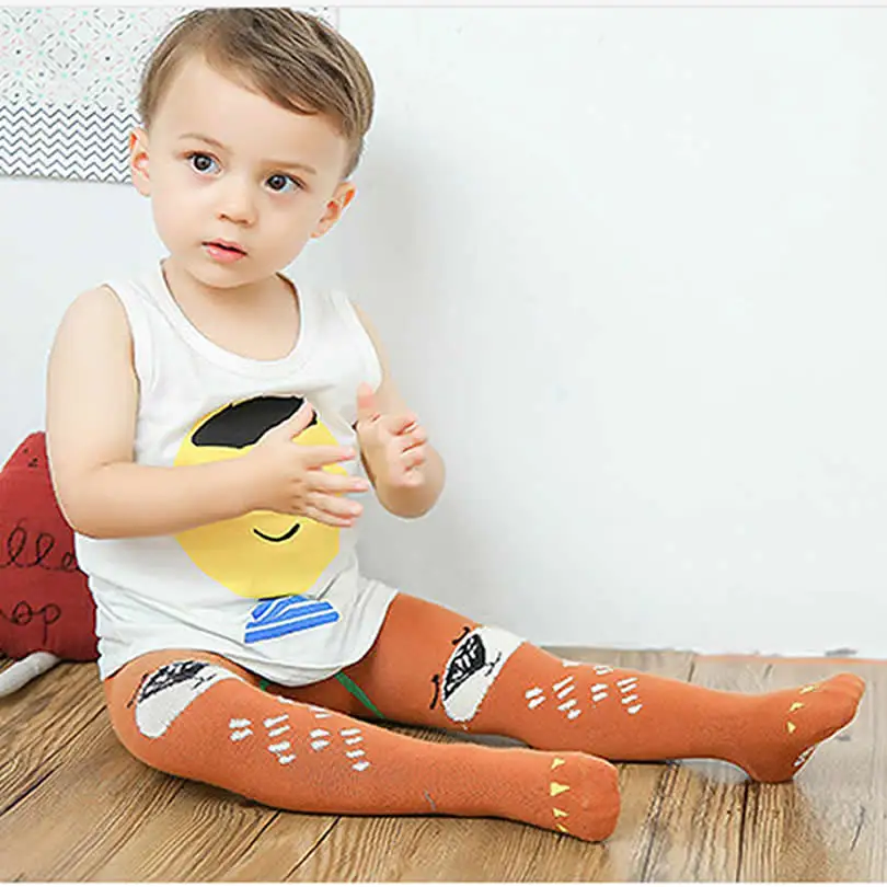 малыши мальчики в колготках. колготки в садик. мальчики в красных колготках. мальчиковые колготки. мамины колготки.