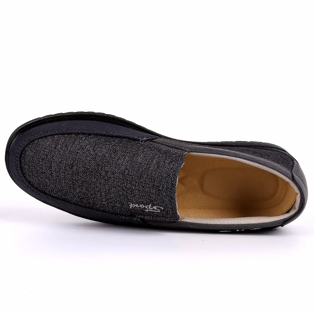 Men's Comfortable Traditional Shoes Display 1
