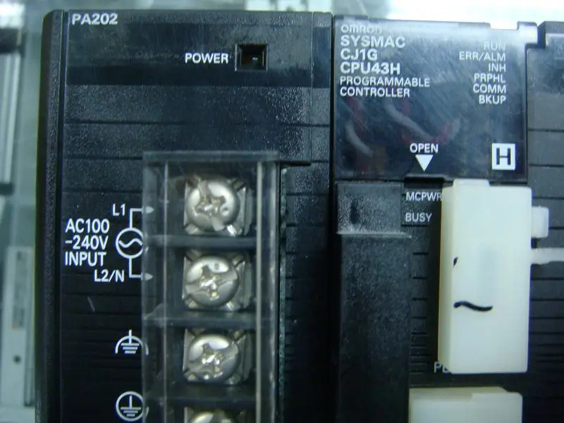 

[SA] Positive! Special offer! OMRON CJ1W-PA202 PLC power function in good condition 90% NEW