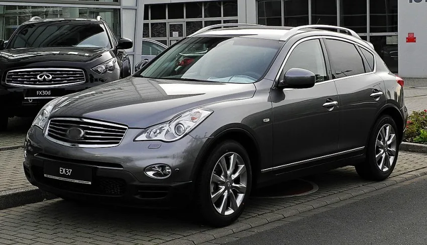 Infiniti_FX30d_GT_Premium_(J50)