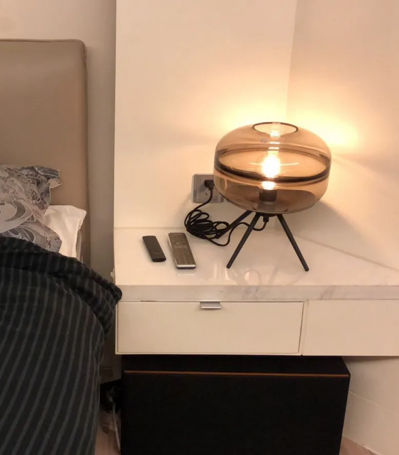 Скандинавия простой ручной дутый художественный стол лампы фонари креативный стеклянный абажур прозрачный стол лампа спальня