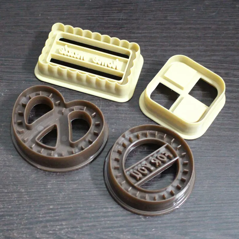4 Pieces Plastic Funny Shaped Fondant Embossing Cookie Cuttercutter