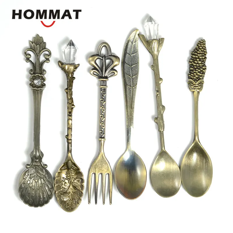

Vintage European Palace Tableware Coffee Accessories Set Royal Dinnerware Dessert Forks for Sweet Snacks Flatware Set Gold