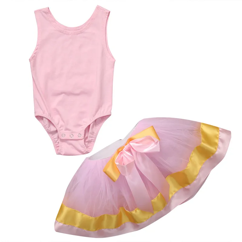 

0-2Y 2017 Baby Girl Clothes 2pcs Set Cute Clothing Sets Cotton Rompers Lovely Ruffle Shorts dress Newborn Clothes Outfits Set