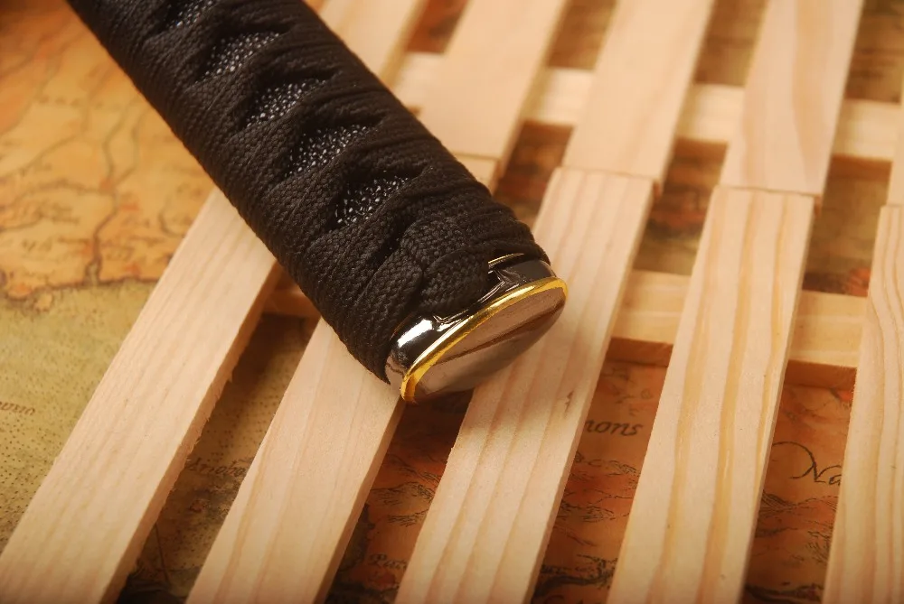 Прямая ручка Tsuka HS7 из черного шелка искусственной черной Rayskin и сплава Fuchi Kashira для