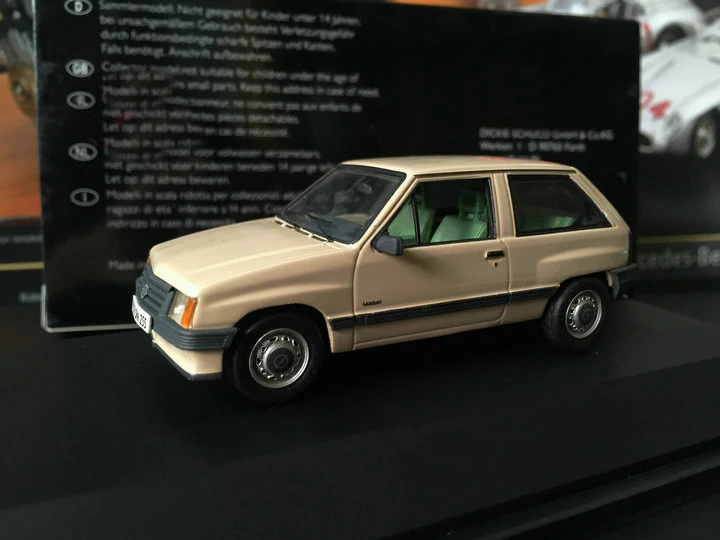 

1:43 CURSA A wagon model Alloy car model