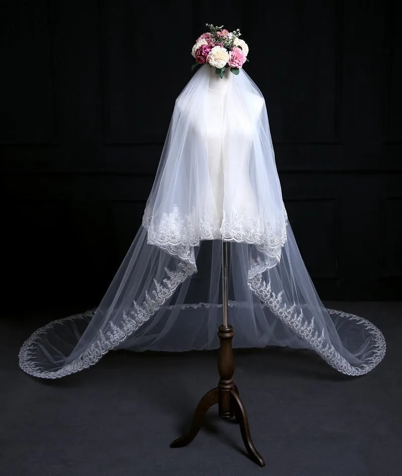charming-ivory-5-meters-long-train-applique-edge-wedding-bridal-veils-wedding-veils-bridal-accessories-veils-v401072 (3)