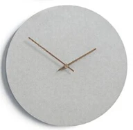 Деревянные настенные часы простые современные скандинавские минималистичные бесшумные часы художественные европейские короткие деревянные настенные часы домашний декор - Цвет: T9710G-LG