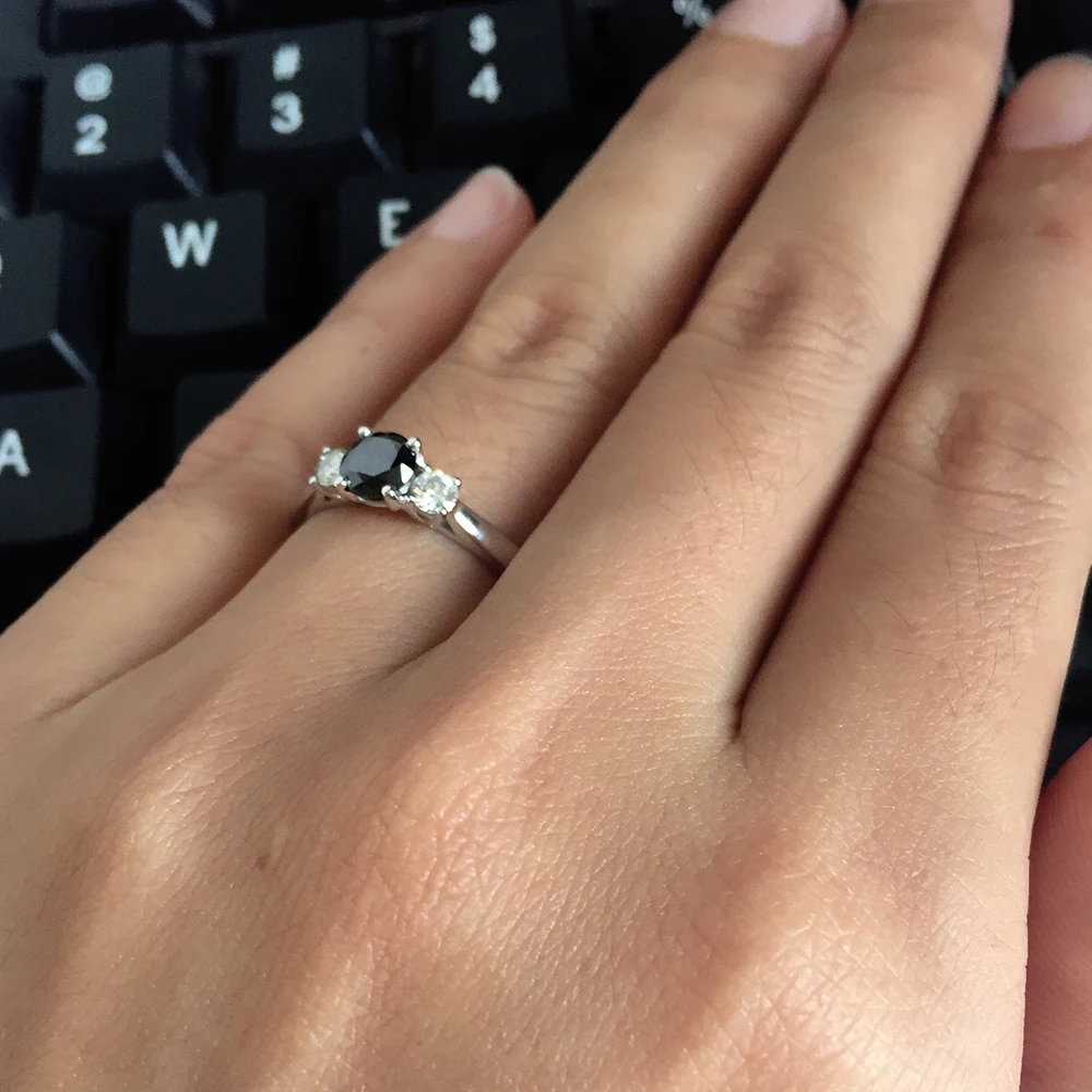 Черное уникальное кольцо с муассанитом, 0.5ct, 5 мм, круглая огранка, кольцо с муассанитом, с размером ближнего боя, Муассанит, 14 k, белое золото