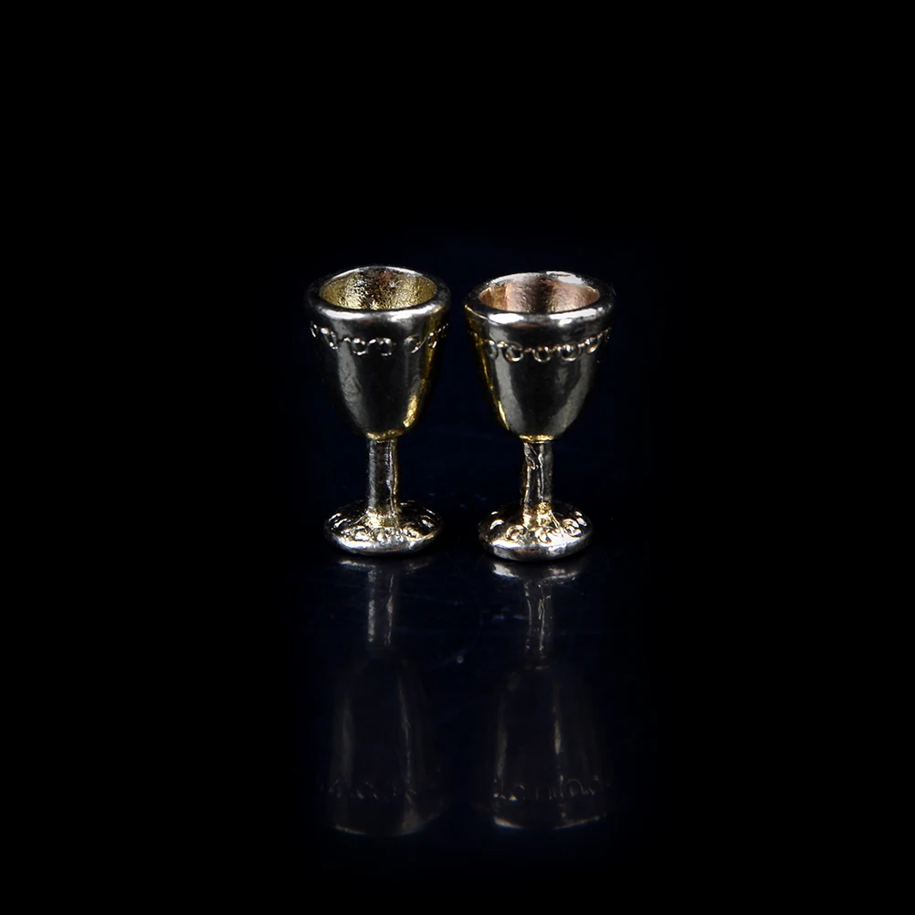 

1/2Pcs Cute Glass Model Transparent Goblet Miniature Mini Wine Beer Cup Dollhouse Craft Home Decoration Part 1:12 Scale Plastic