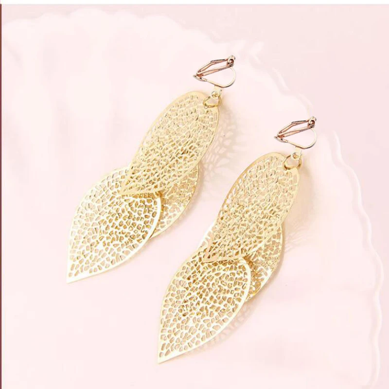 

JIOFREE Hot Fashion Hollow Metal Leaves Dangling Long Statement Clip on Earrings without Piercing For Women Wholesale Jewelry