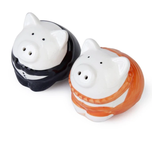 

100Pcs=50Box Free Shipping Unique Wedding Favors Gifts China Cute Couple Pigs Salt Pepper Shaker Set Wedding Party Favors Box
