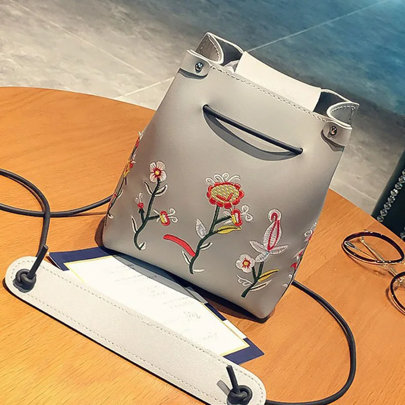 Bokinslon حقائب كتف امرأة كلية الرياح الأزياء بو الجلود عارضة مزاجه السيدات المطرزة دلو Crossbody أكياس