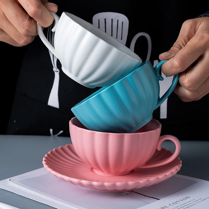 

200ml High-grade Ceramic Coffee and Saucer Black Pigmented Porcelain Tea Cup Simple European Style Cappuccino Flower Cups Latte