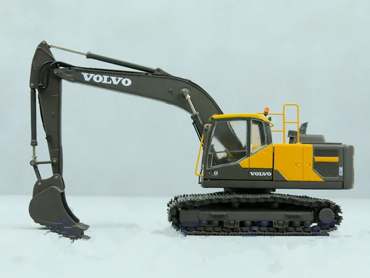 Модель гидравлического экскаватора VOLVO EC220E масштаб 1:50 Инженерная техника литые