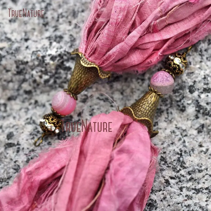 20171206-PM9044- Cerise Pink Sari Silk Tassel Pendant Boho Chic  Antique Bronze Color Plated_7