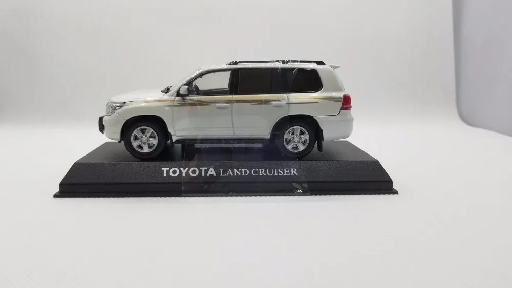 1:43 литая модель для Toyota Land Cruiser 200 LC200 белый внедорожник игрушечный автомобиль миниатюрная Коллекция подарков