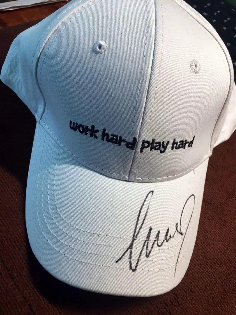 Hand signed IDOL PRODUCER NINE PERCENT CAI XUKUN CAI XU KUN autographed hat cap