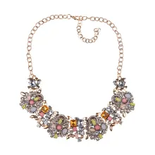 New Alloy Inlaid Crystal Retro Necklace Rhinestone Pendant Clavicle Chain Boutique Necklace retro gem inlaid round pendant necklace for women