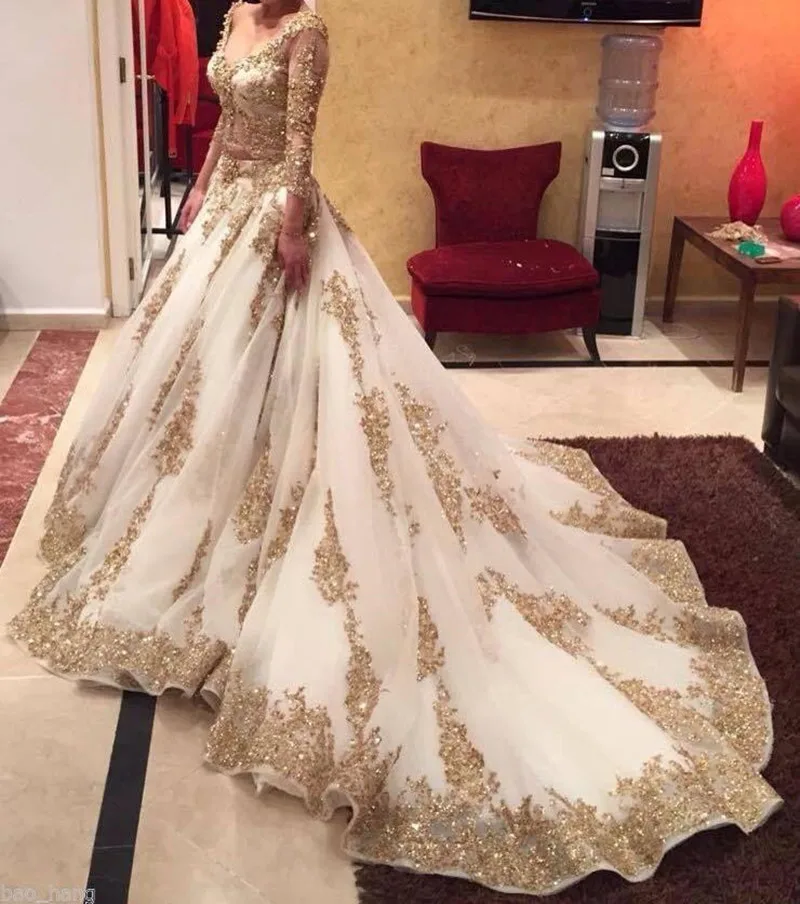 

Cinderella Two Piece Set Arabic Prom Gown Gold Lace Beads Luxury V Neck 3/4 Sleeves Chapel Train Wedding Party Dresses