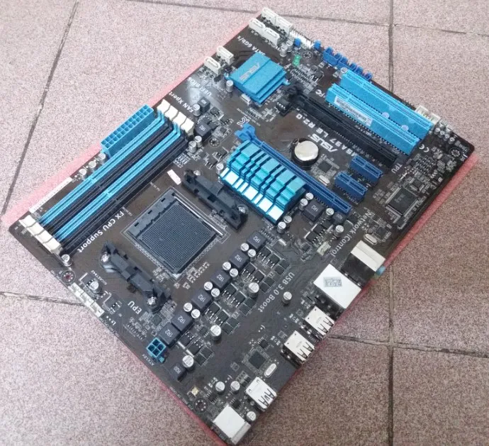 ASUS M5A97 لو R2.0 المقبس AM3 + DDR3 32 جيجابايت USB2.0 USB3.0 SATA3 970 سطح اللوحة اللوحة ASUS M5A97 لو R2.0 المقبس AM3 + DDR3 32 جيجابايت USB2.0 USB3.0 SATA3 970 سطح اللوحة اللوحة