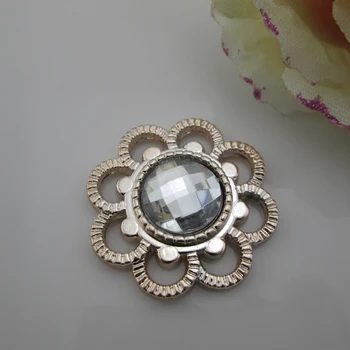 

100pcs Good Gold White Acrylic Flower DLY Craft Rhinestone Embellishment