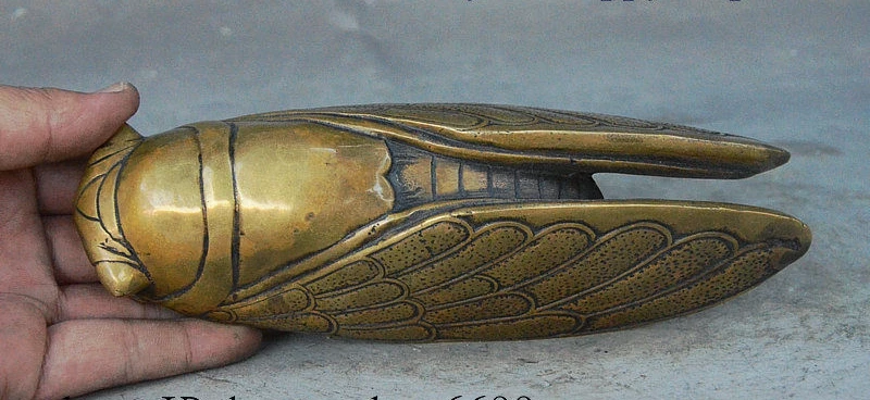 

8" Old China Fengshui animal Bronze Auspicious Wealth Contentment Cicada Statue