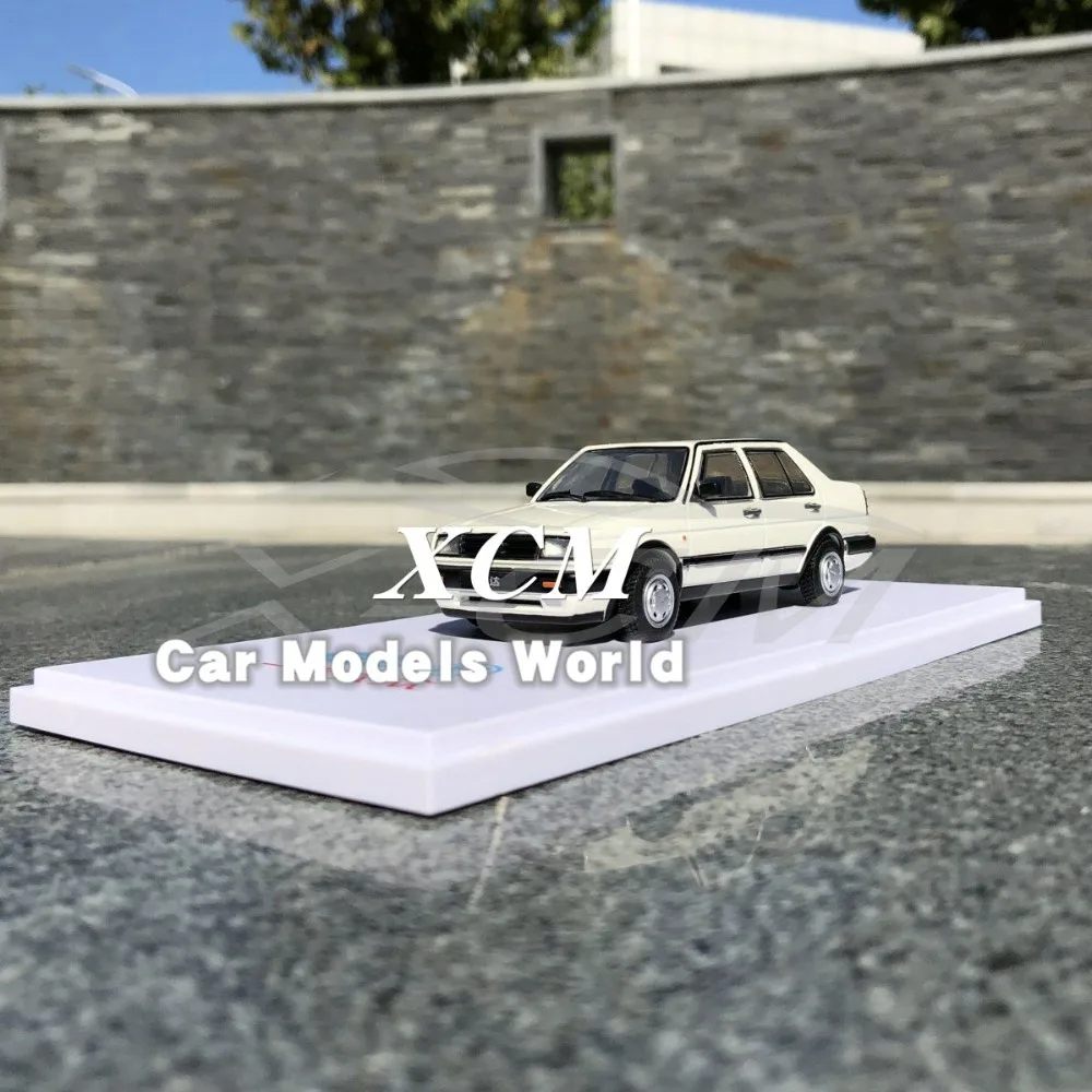

Diecast Car Model for Old Jetta (White) 1:43 NOTHING OPENS + SMALL GIFT!!!!!!!
