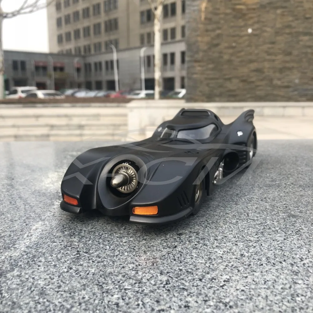 

Diecast Car Model 1:18 (Black) + SMALL GIFT!!!!!