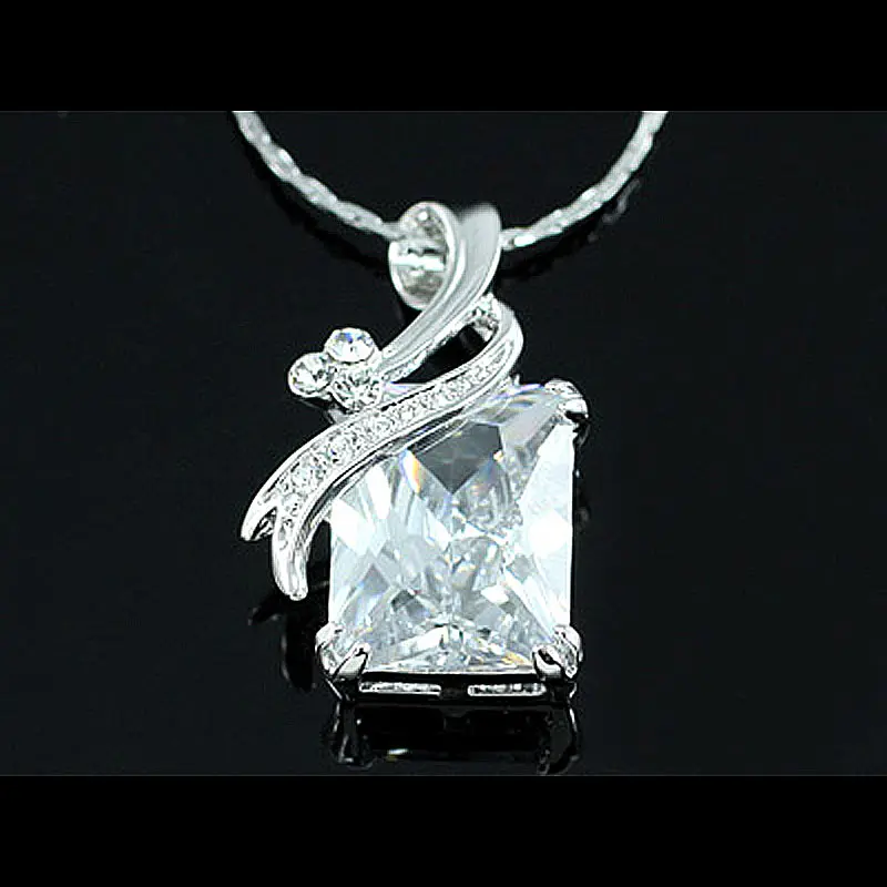 

Peacock Star 7 Carat CZ Stone Austrian Crystal Necklace CSN209