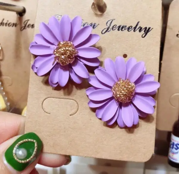 

OFXSHIP Korean Style a pair Cute Flower Stud Earrings For Women 2019 New Fashion Sweet Earrings Femme Brinco Wholesale Jewelry