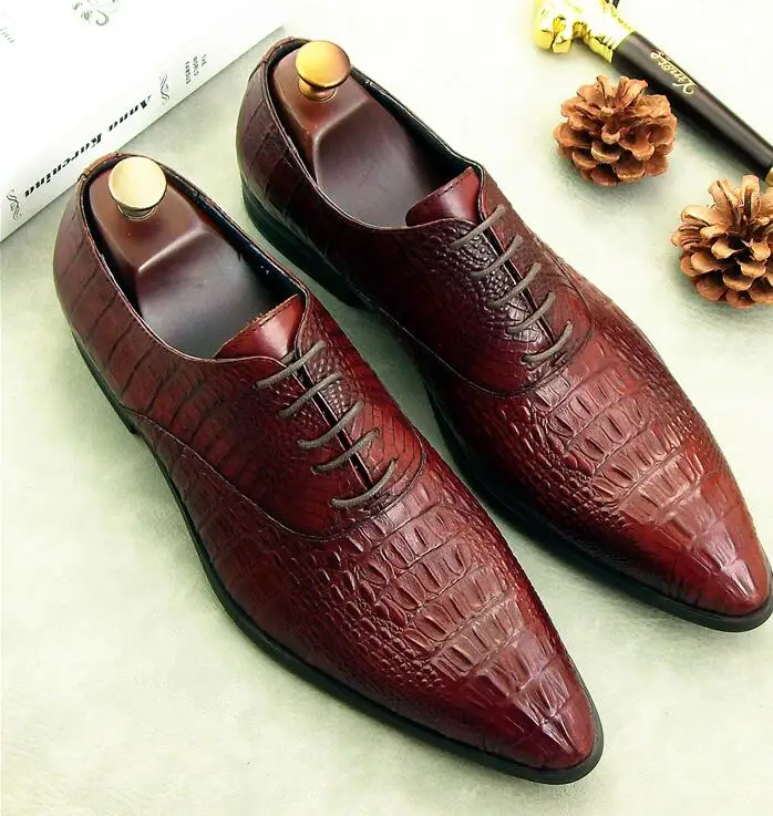 Новые деловые туфли в британском стиле с острым носком тонкие кожаные туфли на шнуровке нарядные туфли с тиснением под крокодиловую кожу