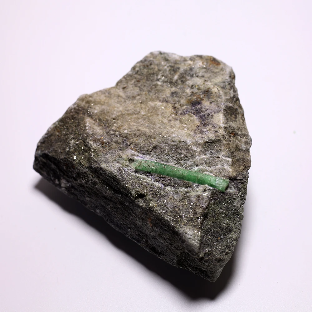

510g Exquisite Teaching specimens natural emerald green mineral crystal stone