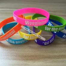 FedEx логотип на заказ Силиконовый браслет с гравировкой для продвижения, черный силиконовый модный браслет