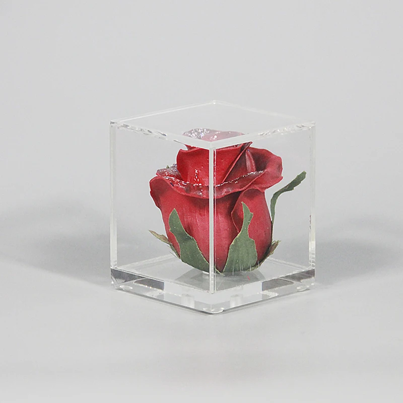 clear-cube-acrylic-single-rose-flower-gift (1)