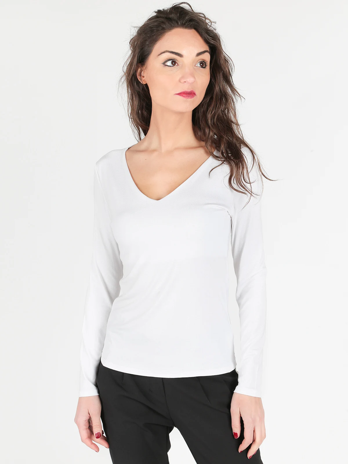 Classic matching slim V neck bottoming shirt-in T-Shirts from Women's ...