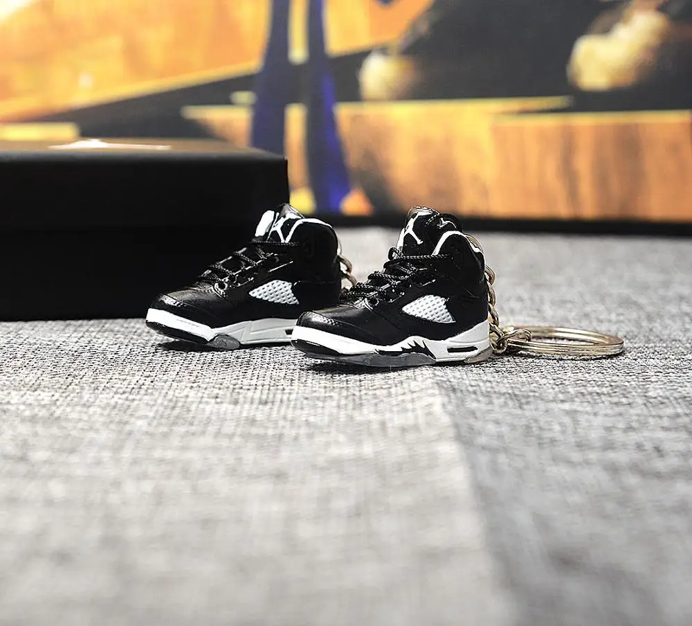 

dropshipping top quality AJ5 black silver sneaker keychains 1/6 SCALE 3D Mini Shoe Sneaker JORDAN keychain doll accessory