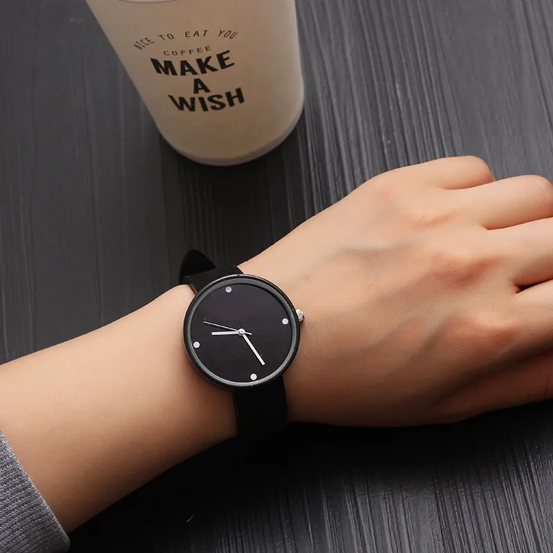 

Minimalist Stylish Women Watches Simple Silicone Colorful Ladies Wristwatch Female Unique Watch Girls Clock Relogio Feminino