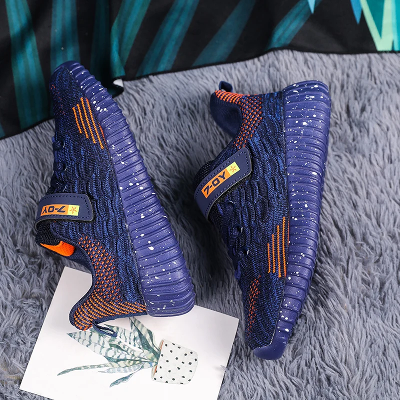 

Original Kids Sneakers Running Boys Girls Shoes Ultras Wearable Chlidren Comfortable Knitted Fly Kanye Boost Trainer Max Size 39