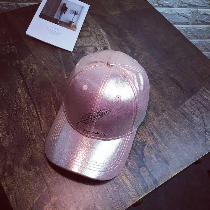 

2018 New Spring Warm Velvet Cap Fashion Feather Embroidery Baseball Cap Snapback Hip Hop Caps