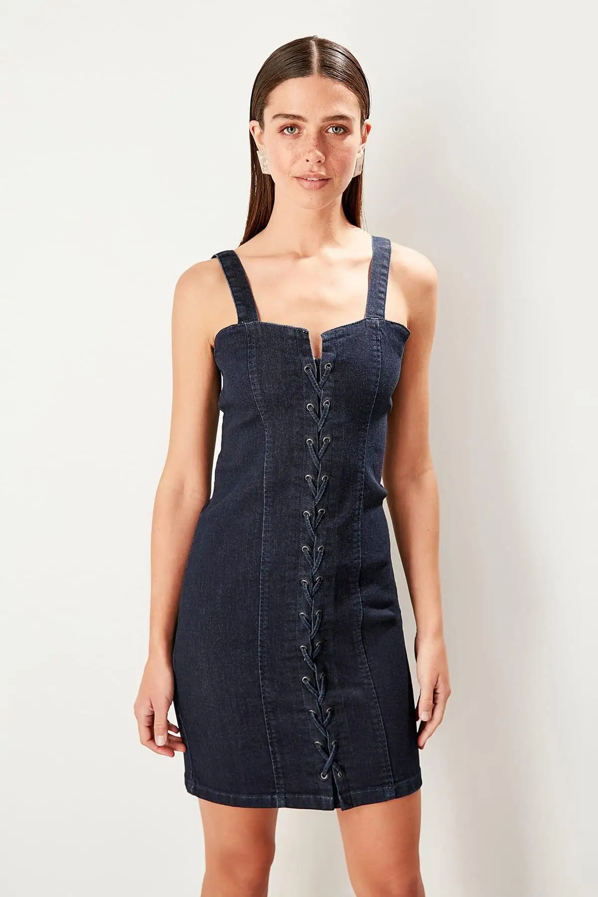 

Trendyol Dark Blue Lacing Detailed Denim Dress TWOSS19NI0039