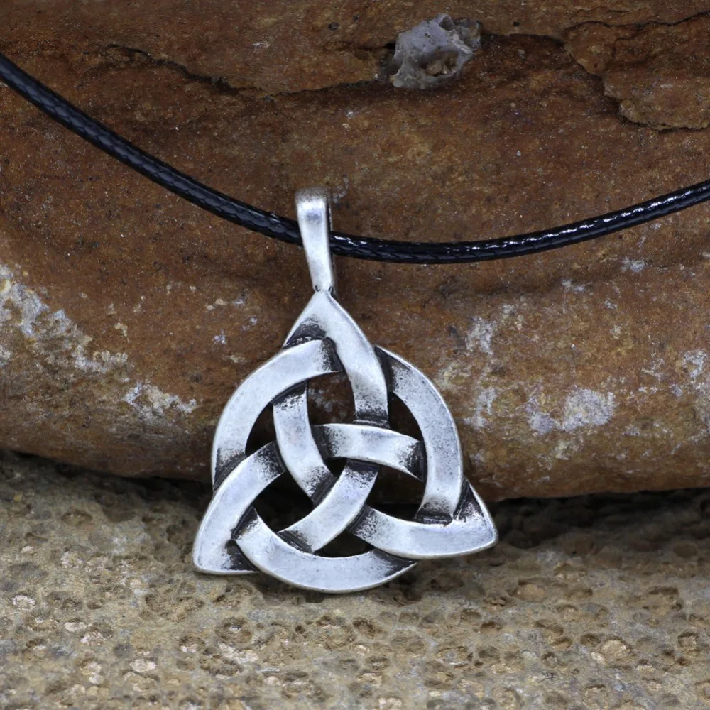 youe-shone-Viking-Triquetra-Trinity-Knot-Norse-Necklace-Irish-Scandinavian-Pewter-Pendant