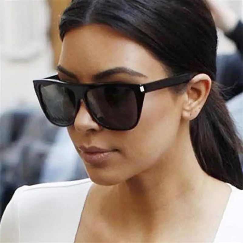 

2018 retro Women Luxury Flat Top square Sunglasses Elegant rivet men oversized Sun glasses female kim kardashian sunglasses