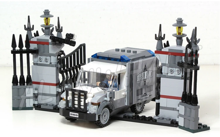 1619pcs Super Heroes Batman Movie Arkham Asylum Breakout DIY 7124 Model Building Blocks Toys Movie