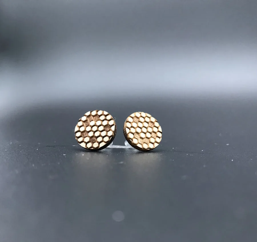  (7)