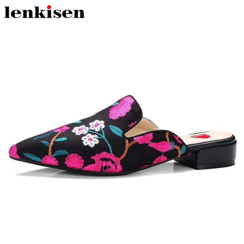 

Lenkisen Chinese style beautiful embroider pointed toe slip on polyester low bottom mules ethnic party sand women sandals L8f2