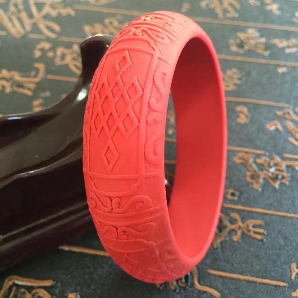 

VTG CHINESE CINNABAR DEEPLY HAND CARVED FLORAL DESIGN BANGLE BRACELET 60mm AA