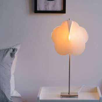 

Modern Simple Designer LED Table Lamps for Bedroom Bedside Lamp Stainless Desktop Light for Home Decor Flower Lighting Fixtures